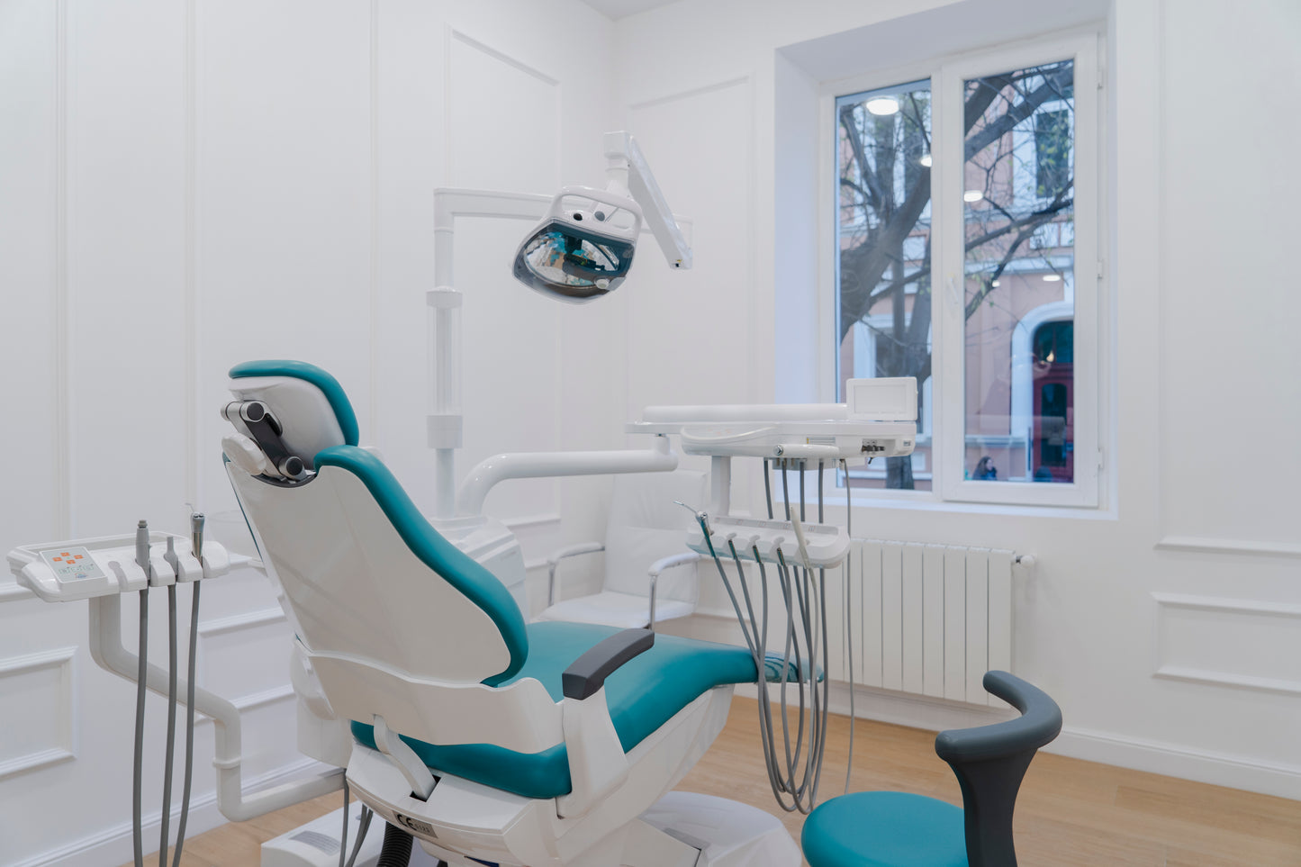 DENTAL CHAIR AND UNIT