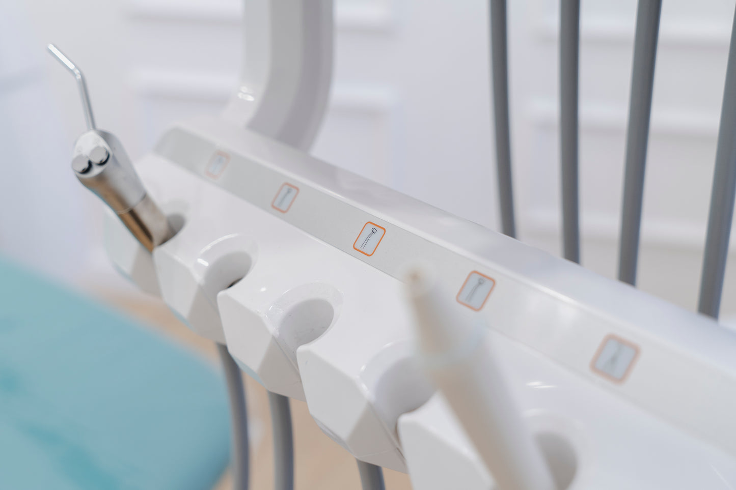 DENTAL CHAIR AND UNIT